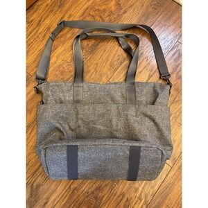 Vera Bradley Womens Recycled Lighten Up Reactive Travel Tote Bag Gray